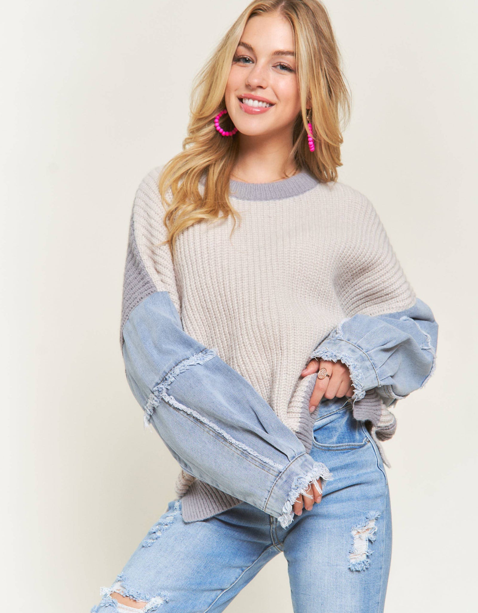 CESW3192 - FRAYED DENIM SLEEVE SWEATER TOP