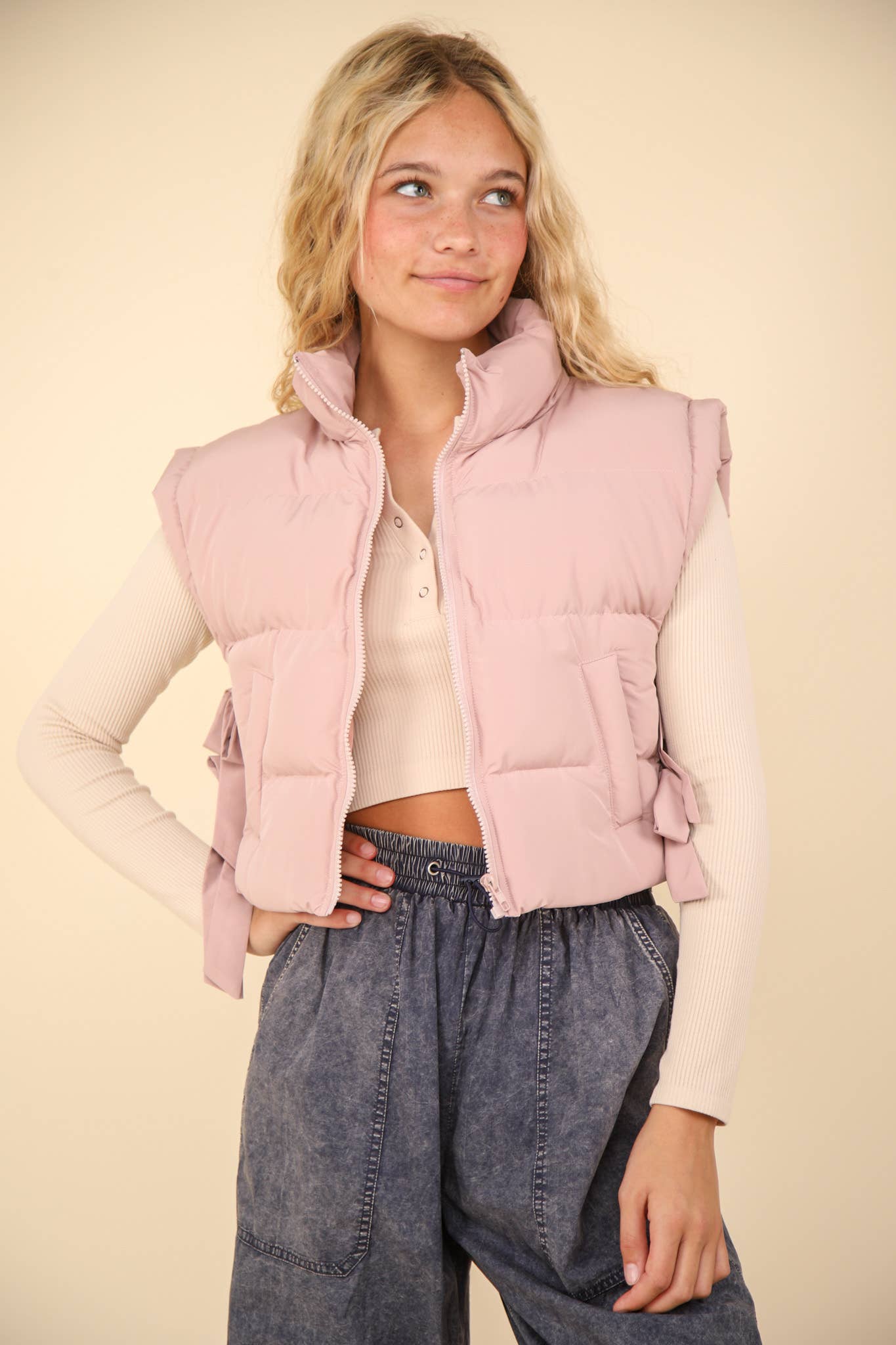 NJ90335-Side Bow Tie Front Zipper Crop Puffer Vest