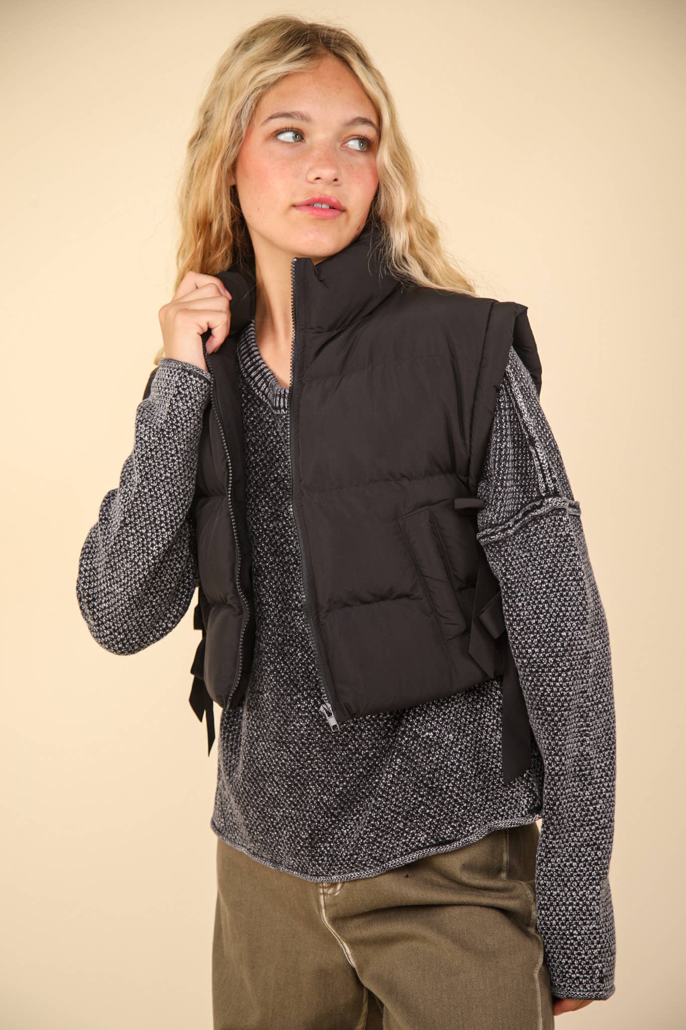 NJ90335-Side Bow Tie Front Zipper Crop Puffer Vest