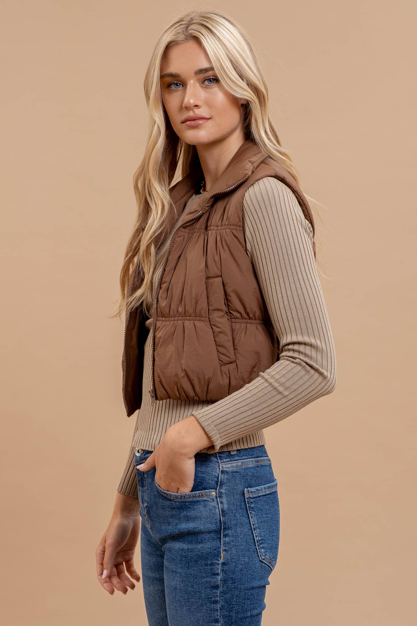 COLLARED ZIP UP CROPPED PUFFER VEST