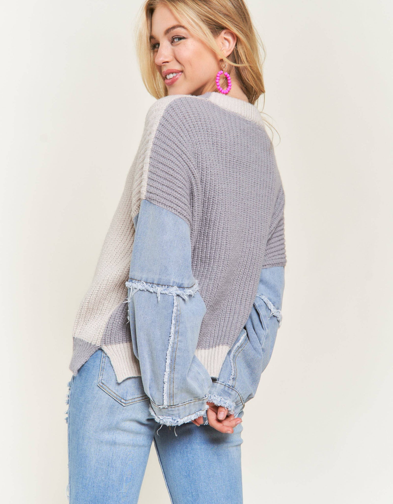 CESW3192 - FRAYED DENIM SLEEVE SWEATER TOP