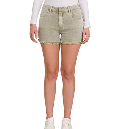 Washed frayed cutoff hem shorts