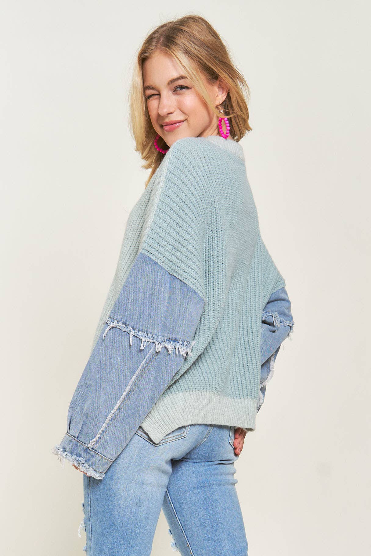 CESW3192 - FRAYED DENIM SLEEVE SWEATER TOP