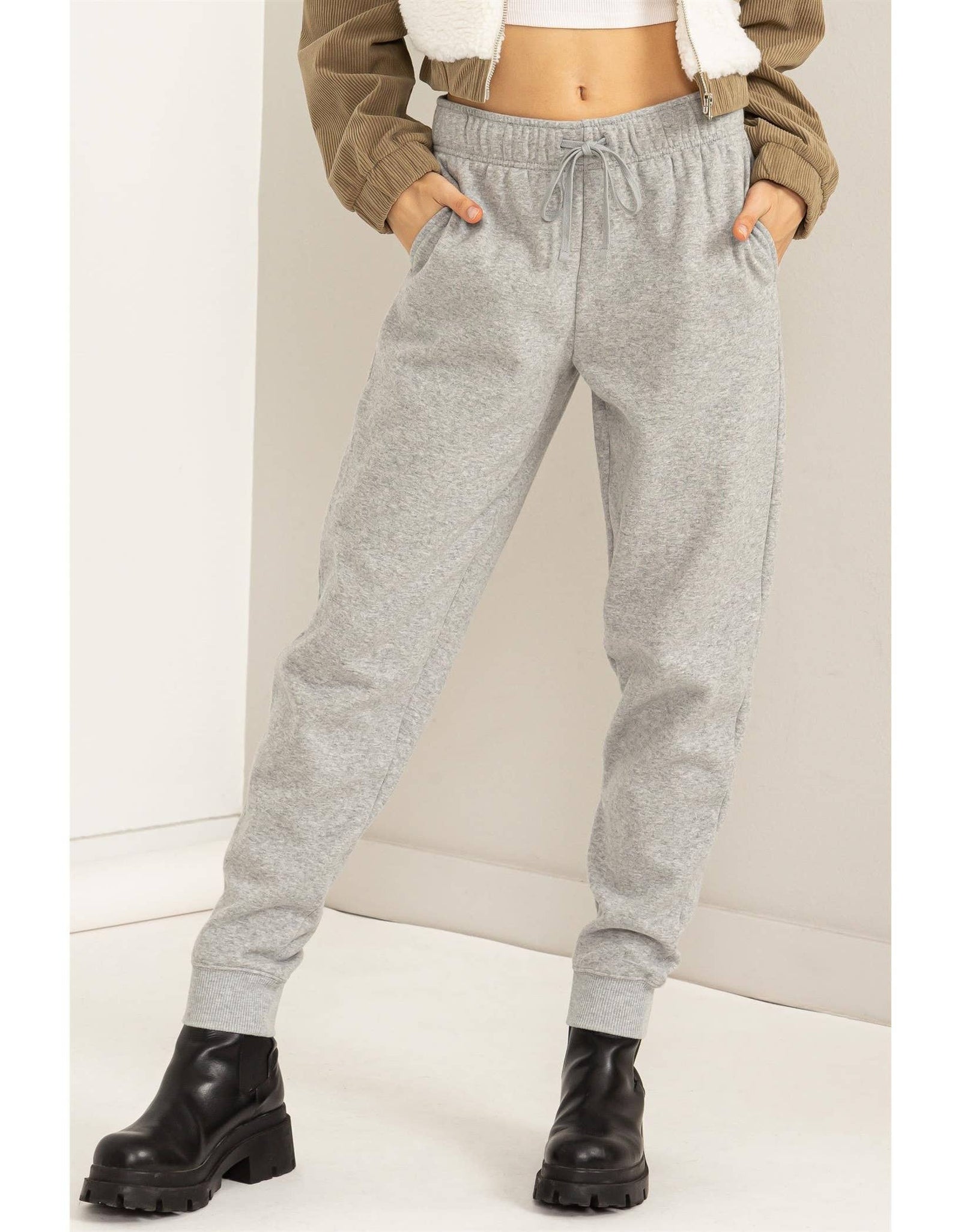 DZ24A332-Mid-rise Drawstring Jogger Pants