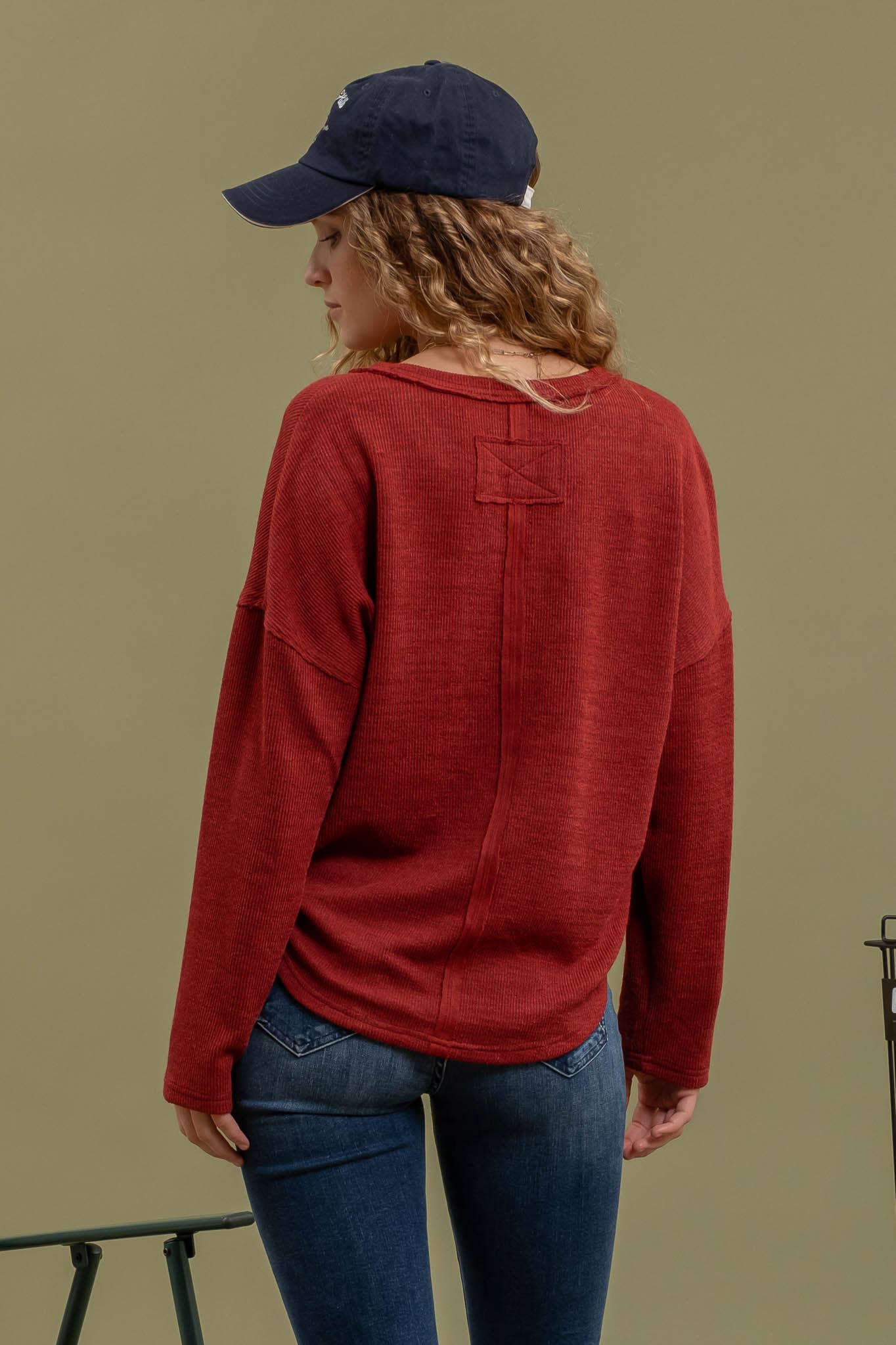 SOLID NOTCH NECK KNIT TOP