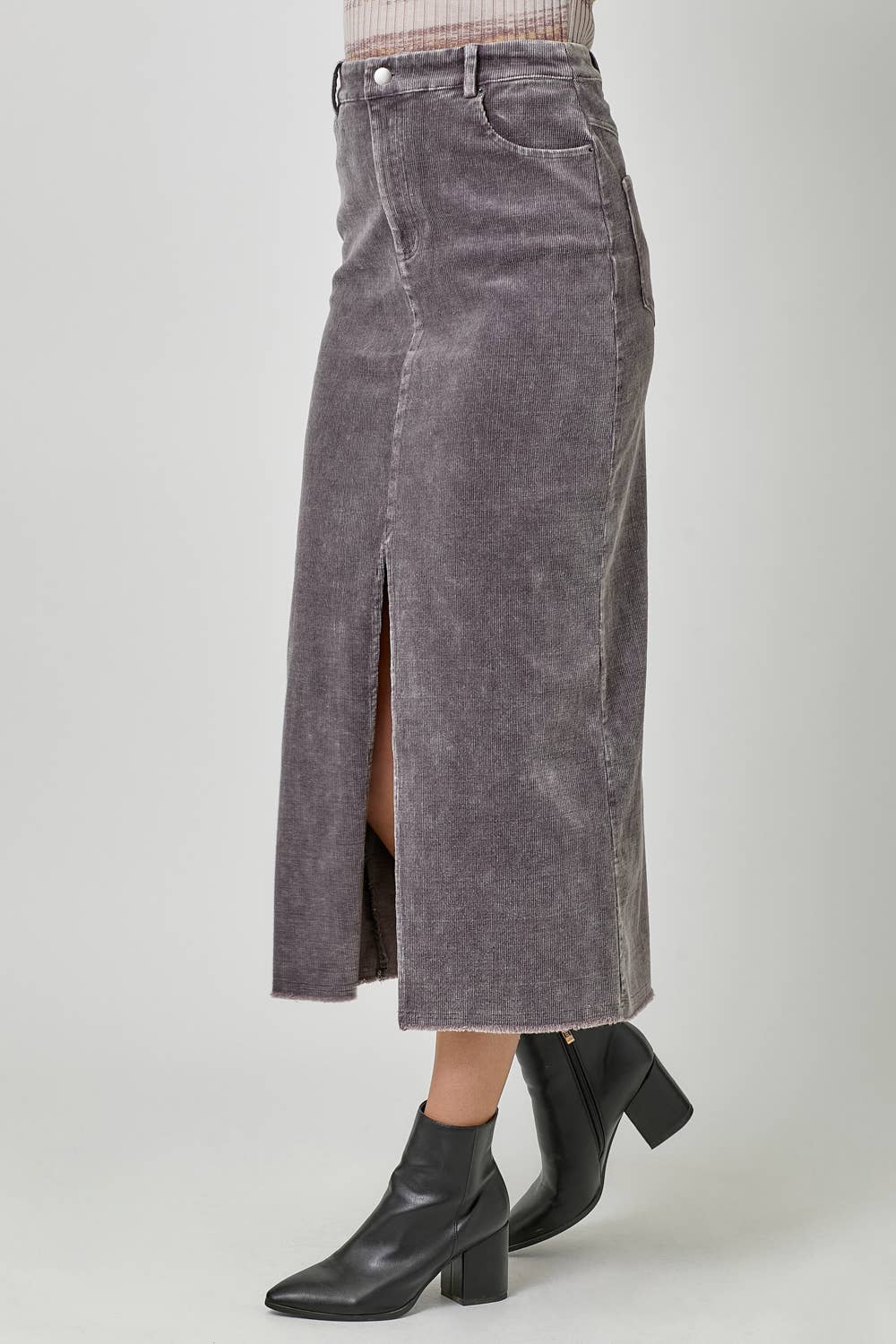 60742 Washed Front Slit Corduroy Skirt