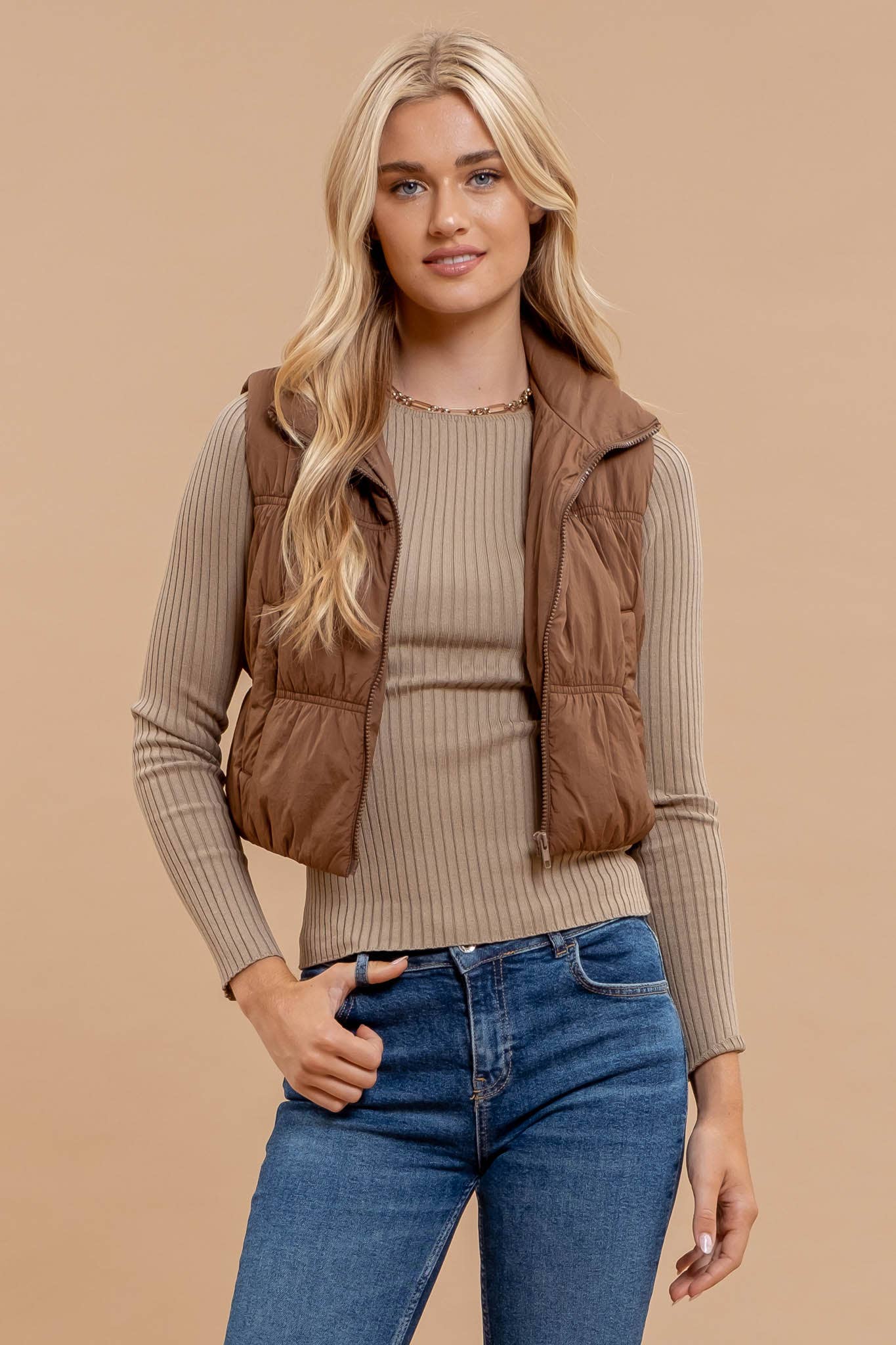 COLLARED ZIP UP CROPPED PUFFER VEST